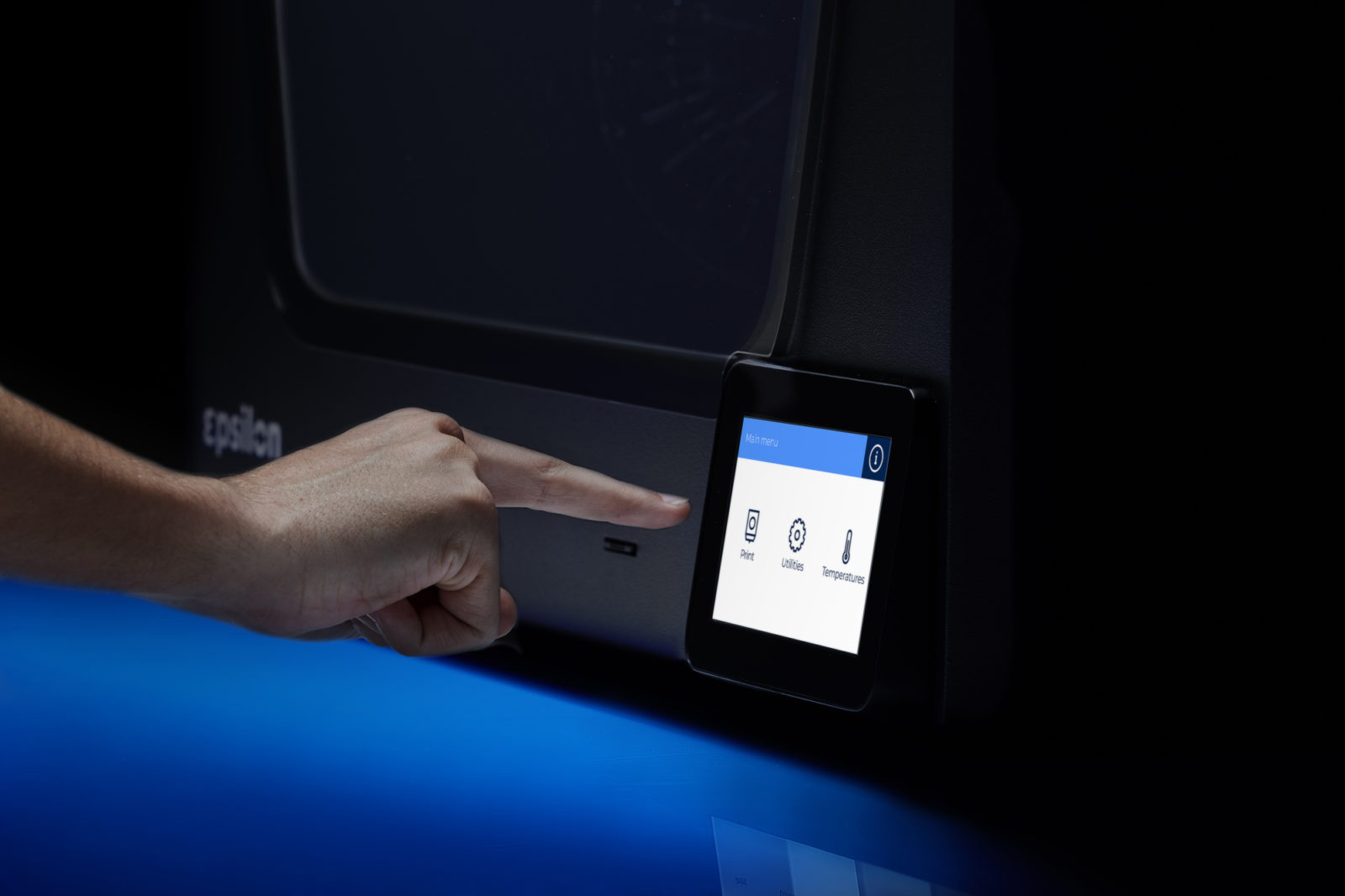BCN3D Epsilon 3D Printer touchscreen 5 inches user friendly